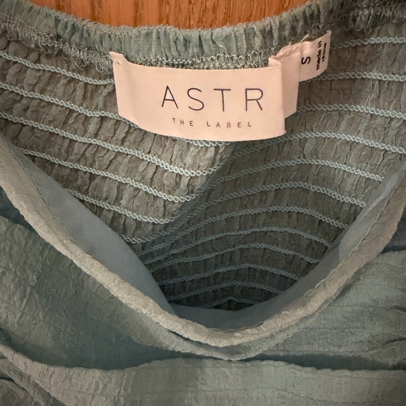 ASTR THE LABEL Dusty Blue Long Sleeve Ruched Lightweight Summer Top Women's S - Picture 3 of 4